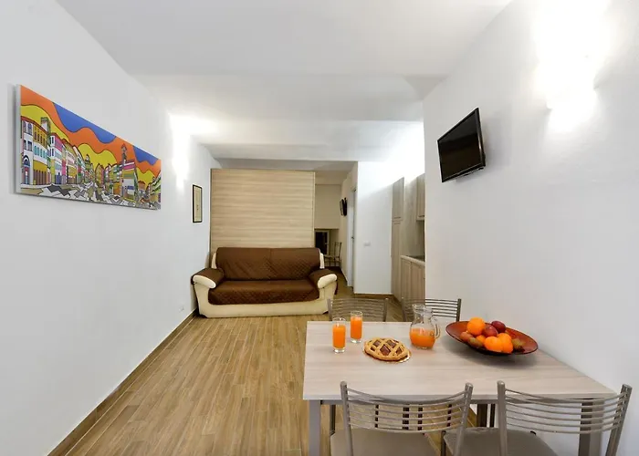 Perugia Apartments 펜션 *