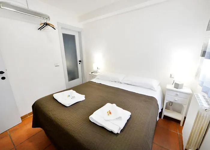 Perugia Apartments 펜션 *